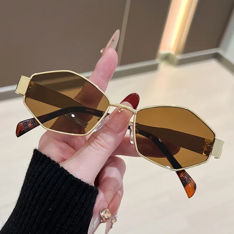 Modische polygonale Damen-Sonn – Designer Sunglasses Bewertung und Preis